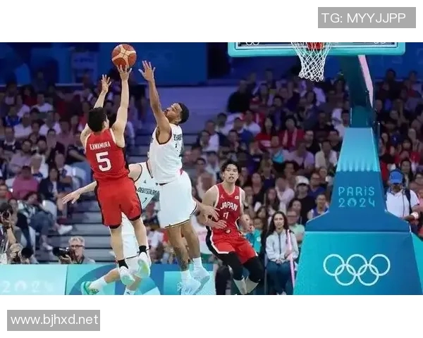 姚明在国内比赛中精彩扣篮瞬间回顾与球迷热情反响