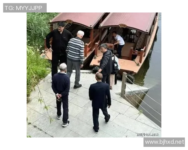 姚明酒店下车后的一天：探索城市的美食与文化之旅