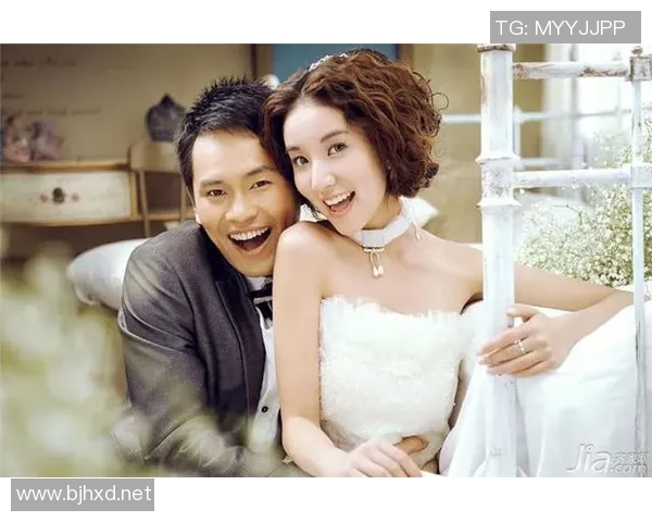 足球明星与女友甜蜜瞬间分享他们的幸福生活与爱情故事 足球明星与女友甜蜜瞬间分享他们的幸福生活与爱情故事