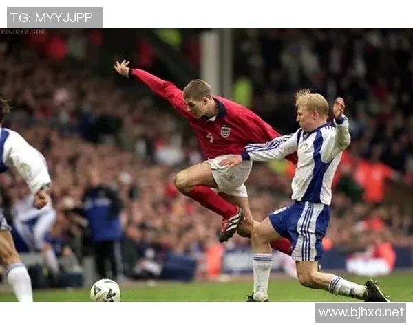 足球明星杰拉德精彩瞬间回顾与经典图片分享