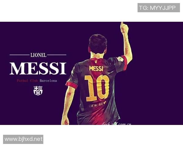 足球明星背影黑白壁纸展现运动之美与孤独感的完美结合