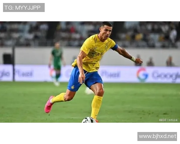 全球足球明星精彩瞬间大集合尽览球场传奇风采与荣耀时刻