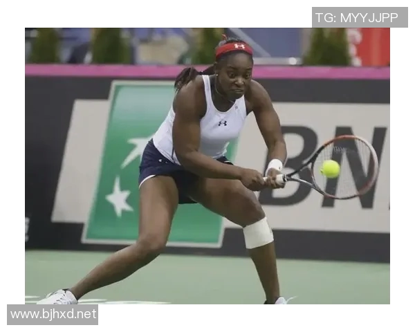 足球明星意外受伤瞬间回顾视频揭示运动员背后的艰辛与挑战