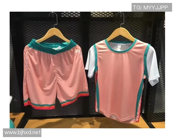 篮球明星运动风穿搭时尚解析展现个性与活力的潮流选择